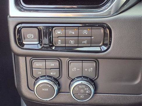 New 2026 GMC Yukon XL Elevation AWD/4WD image 18