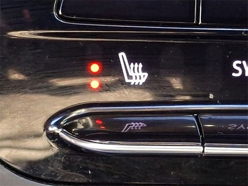 Used 2023 Buick Envision Essence w/ Sport Touring Package image 24