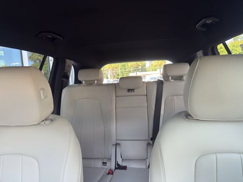 Used 2021 Mercedes-Benz GLB 250 image 27