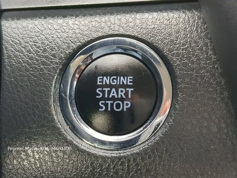 Used 2019 Toyota Camry SE w/ Convenience Package image 25