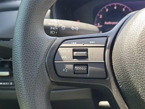 Certified 2025 Honda Accord SE image 19