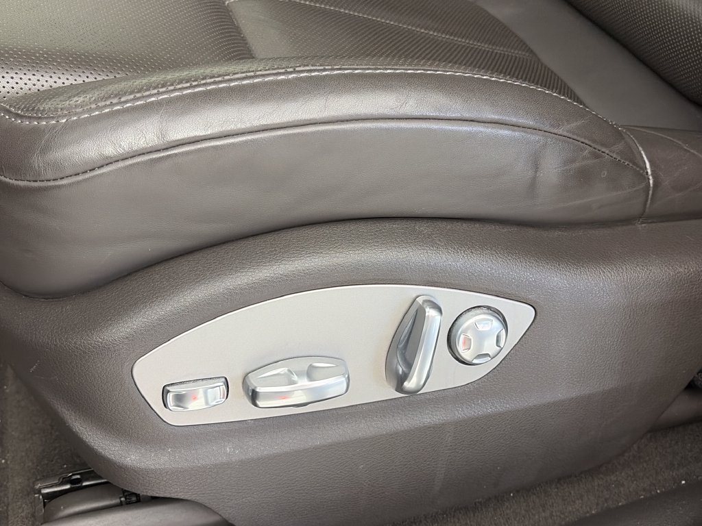 Used 2017 Porsche Macan AWD/4WD image 25