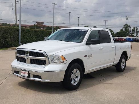 Used 2020 RAM 1500 Classic SLT AWD/4WD image 3