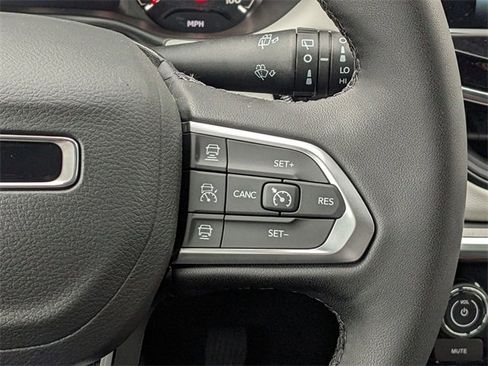 New 2025 Jeep Compass Limited w/ Sun & Sound Group image 18