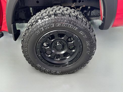 Used 2022 Nissan Frontier PRO-4X w/ Off-Road Protection Package AWD/4WD image 29