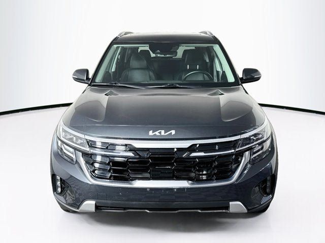 Certified 2024 Kia Seltos SX w/ SX Sunroof Package AWD/4WD image 2