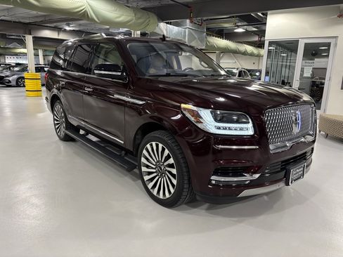 Used 2018 Lincoln Navigator Reserve w/ Technology Package image 1