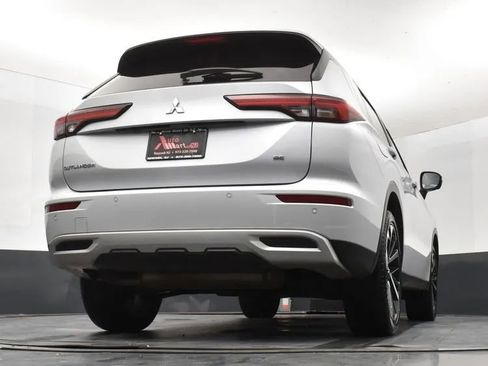 Used 2024 Mitsubishi Outlander FWD image 13