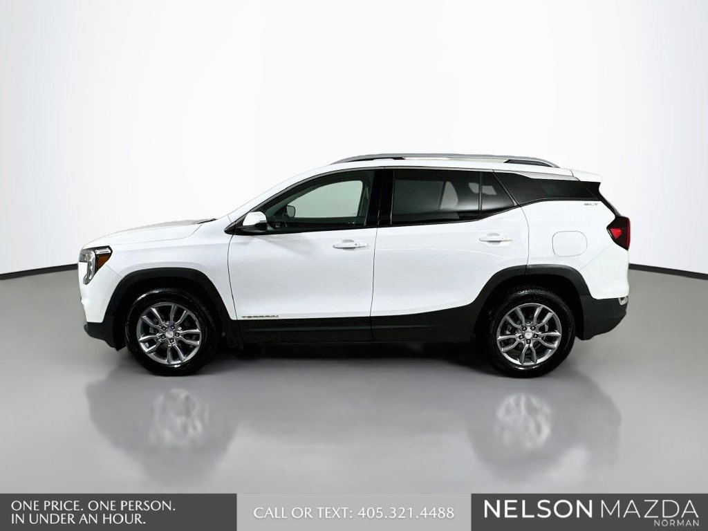 Used 2024 GMC Terrain SLT AWD/4WD image 9