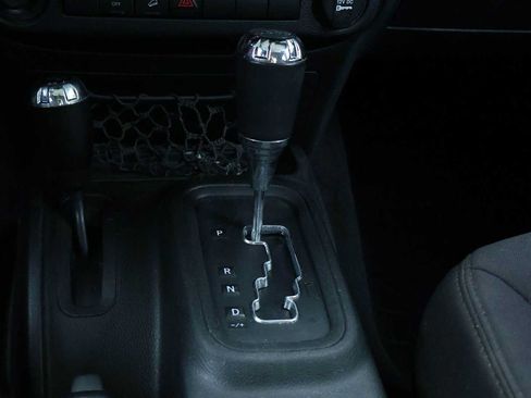 Used 2014 Jeep Wrangler Unlimited Sport w/ Quick Order Package 24S AWD/4WD image 17