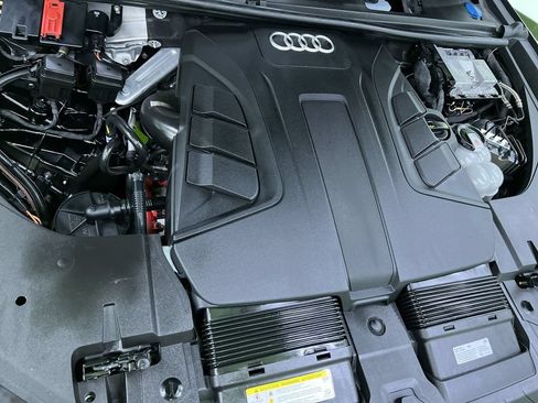 Used 2019 Audi Q7 3.0T Premium Plus AWD/4WD image 32