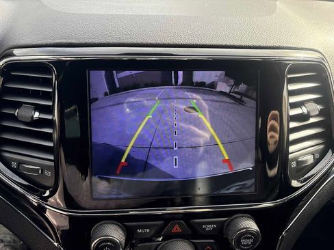 Used 2019 Jeep Grand Cherokee Limited w/ Trailer Tow Group IV image 26