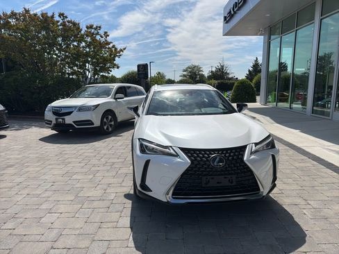 Used 2021 Lexus UX 250h w/ Premium Package AWD/4WD image 4