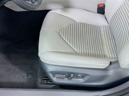 Certified 2024 Toyota Camry SE image 19