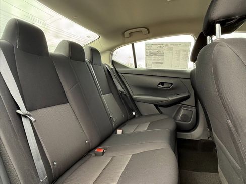 Certified 2025 Nissan Sentra SV image 25
