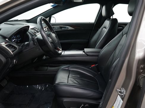 Used 2019 Lincoln MKZ Reserve image 17