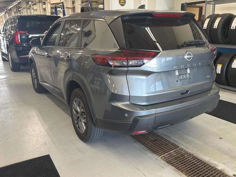Used 2024 Nissan Rogue S AWD/4WD image 3
