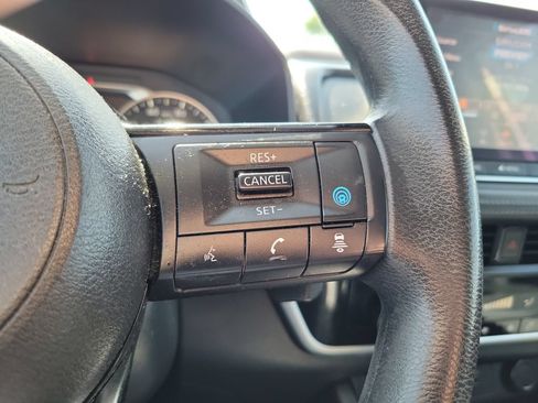 Used 2021 Nissan Rogue SV FWD image 22