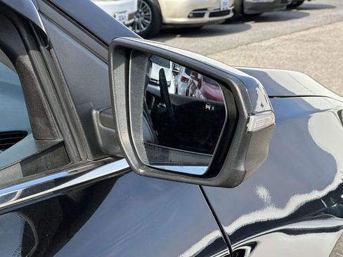 Used 2019 Chevrolet Equinox LT image 28