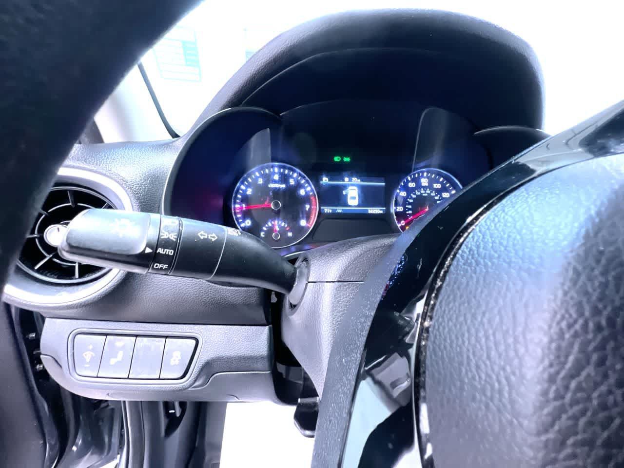 Used 2023 Kia Forte LXS w/ LXS Technology Package FWD image 18