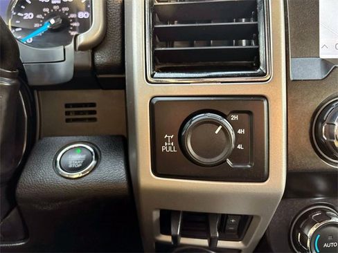 Used 2020 Ford F350 Lariat w/ Lariat Ultimate Package image 28