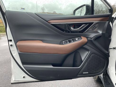 Used 2022 Subaru Outback Touring w/ Popular Package #2 image 5