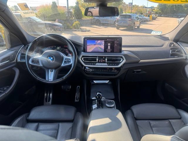 Used 2022 BMW X4 xDrive30i w/ M Sport Package AWD/4WD image 41