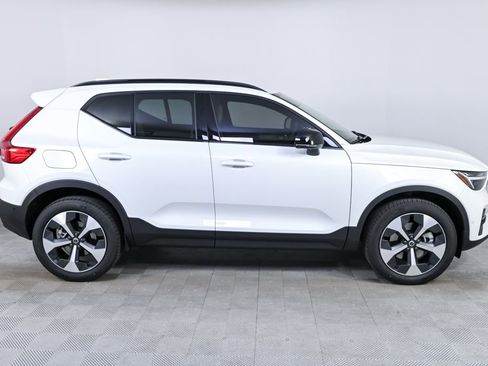 New 2026 Volvo XC40 B5 Plus w/ Protection Package Premier image 26