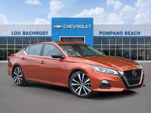 Used 2022 Nissan Altima 2.5 SR FWD image 1