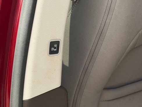 Used 2017 Chrysler Pacifica Touring FWD image 30
