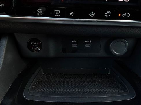 Used 2025 Nissan Rogue SV FWD image 28