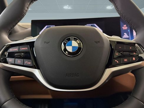 Used 2025 BMW 330i Sedan w/ Convenience Package image 17