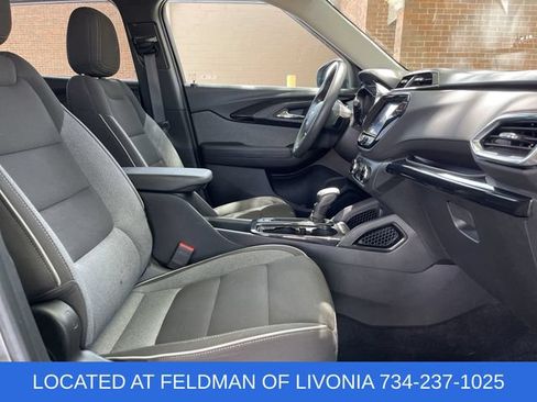 Used 2022 Chevrolet TrailBlazer LT w/ Convenience Package FWD image 26