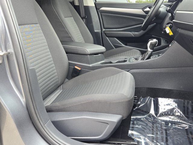 Used 2024 Volkswagen Jetta S FWD image 4