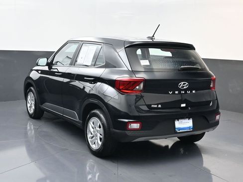 Used 2026 Hyundai Venue SE FWD image 6