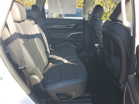 New 2025 Kia Telluride LX image 12