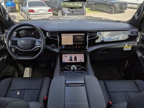New 2026 Jeep Grand Wagoneer Summit w/ Premium Group III AWD/4WD image 17
