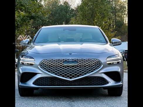 Used 2024 Genesis G70 2.5T image 5