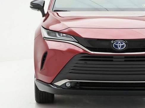 Used 2024 Toyota Venza Nightshade image 5