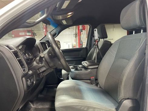 Used 2022 RAM 2500 Tradesman w/ Chrome Appearance Group AWD/4WD image 11