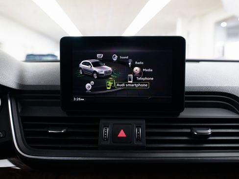 Used 2018 Audi Q5 2.0T Premium Plus w/ Premium Plus Package image 13