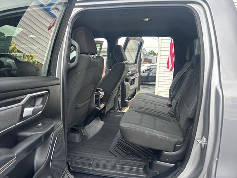 Used 2019 RAM 1500 Big Horn AWD/4WD image 14