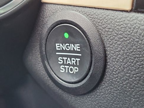 Certified 2022 Ford Escape Titanium w/ Titanium Elite Package image 28