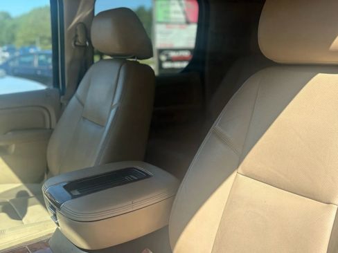 Used 2013 Cadillac Escalade ESV Premium image 41