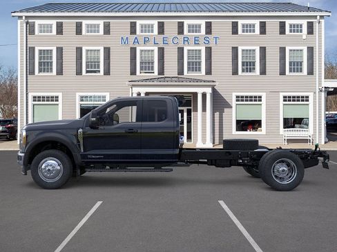 New 2026 Ford F550 4x4 Supercab Super Duty image 3