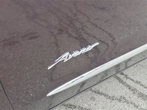 Used 2023 Buick Enclave Avenir w/ Avenir Technology Package image 11