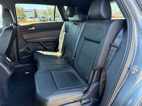 Used 2022 Volkswagen Atlas Cross Sport SE AWD/4WD image 30