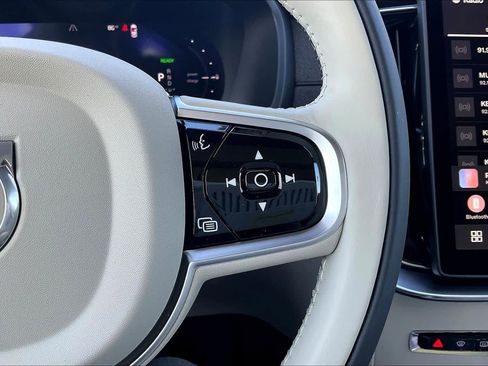 New 2026 Volvo XC90 T8 Ultra image 18