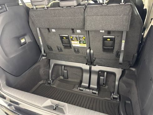 New 2025 Toyota Sienna Platinum image 19