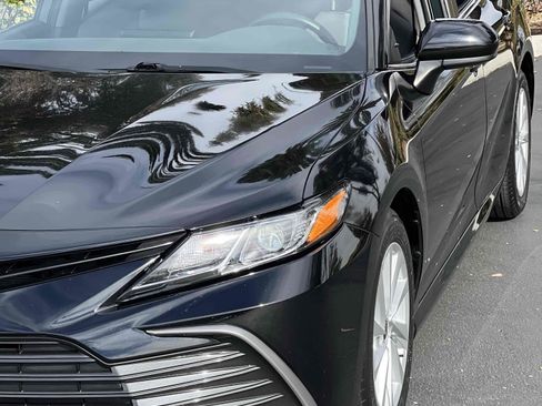 Used 2021 Toyota Camry LE image 60